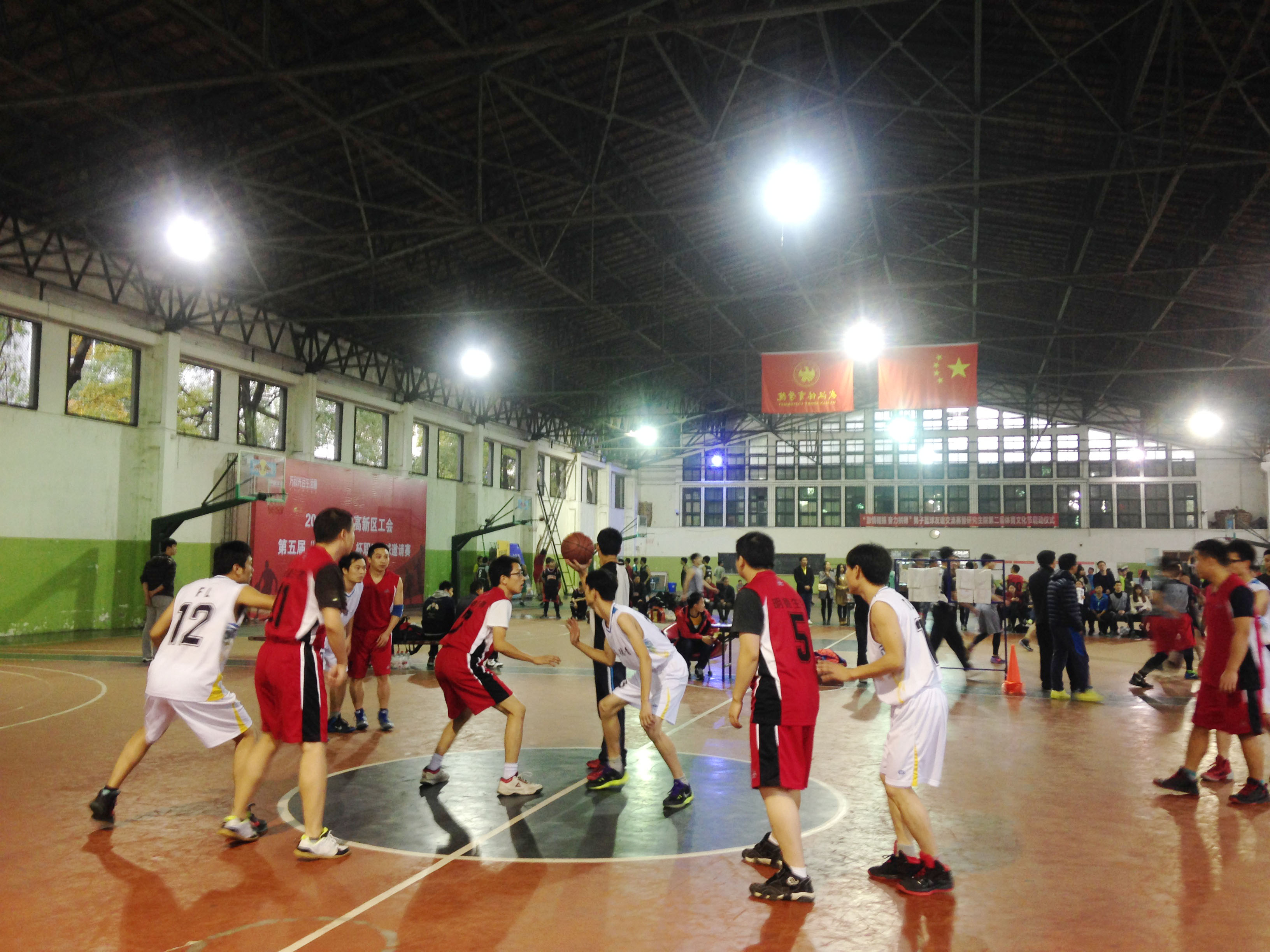 ��������